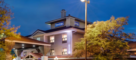 Travelodge Oshawa